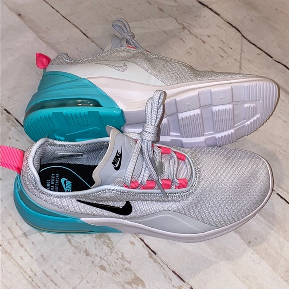 🍦 NWT women’s Nike air max motion 2 sneakers 🍦 - Picture 4 of 7